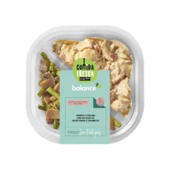 Frango à Toscana com Salteado de Feijão Verde e Cogumelos Balance